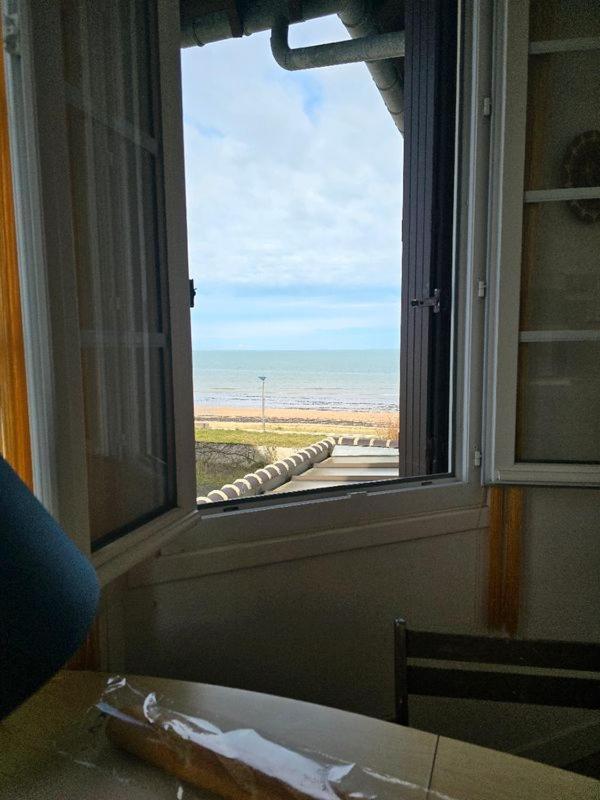 Appartement Front De Mer Vue Mer 3 Personnes + 1 Bebe Hermanville-sur-Mer Exterior photo